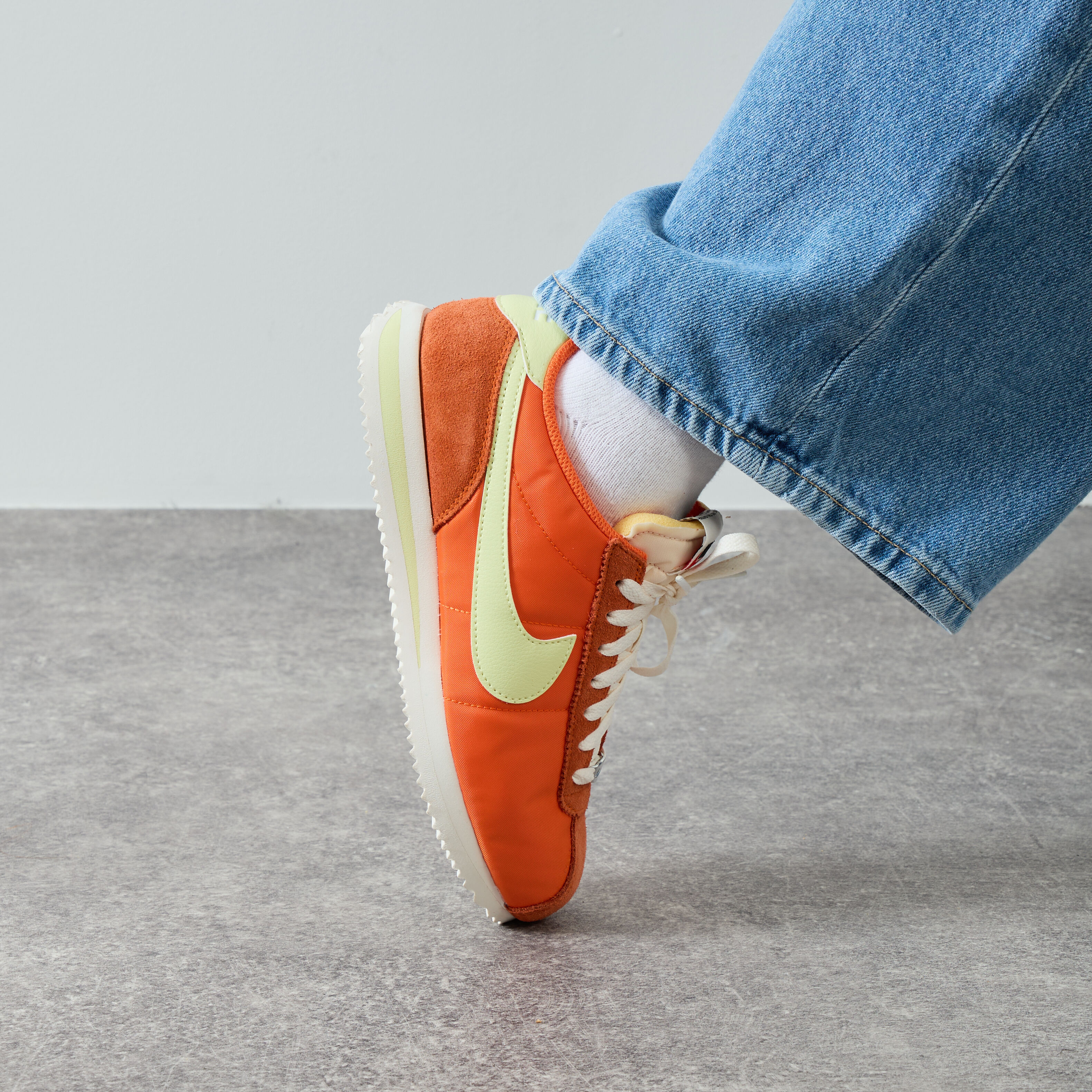 NIKE CORTEZ NYLON ARANCIONE GIALLO SNEAKERS DONNA Courir