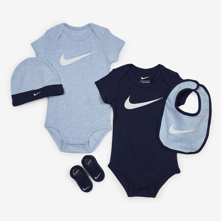 NIKE 5 PC SET BODYSUIT HAT BOOTIE ESSENTIALS BLU NEONATO