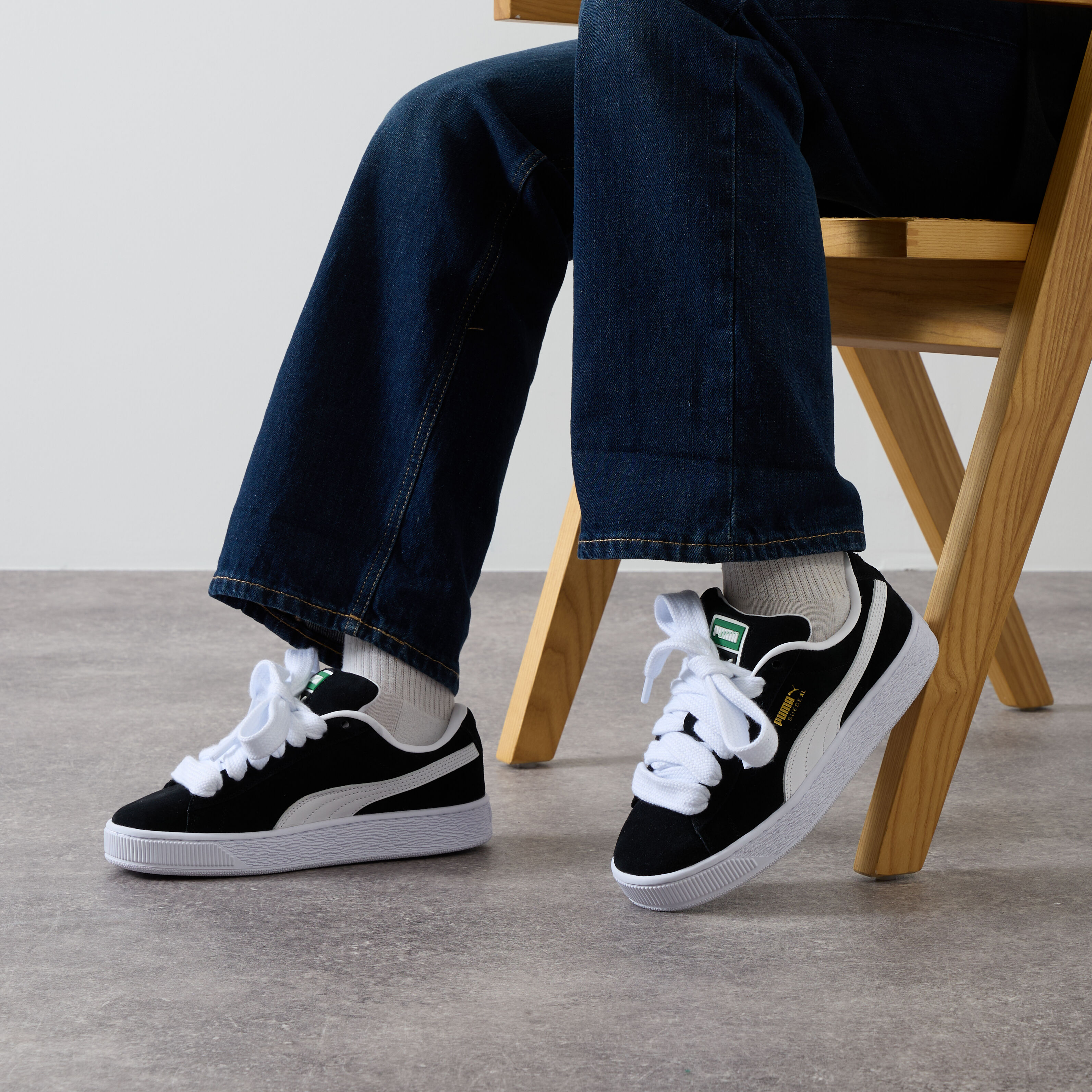 PUMA SUEDE XL NERO BIANCO SNEAKERS DONNA Courir