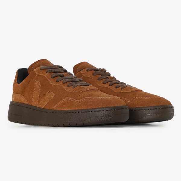 V-90 SUEDE