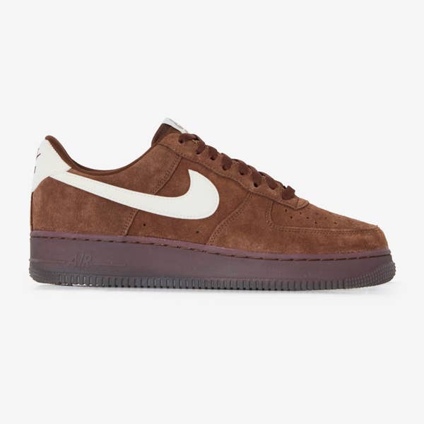 AIR FORCE 1 LOW SUEDE
