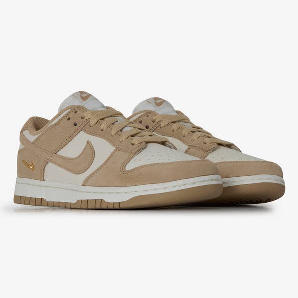 DUNK LOW SUEDE MINI SWOOSH