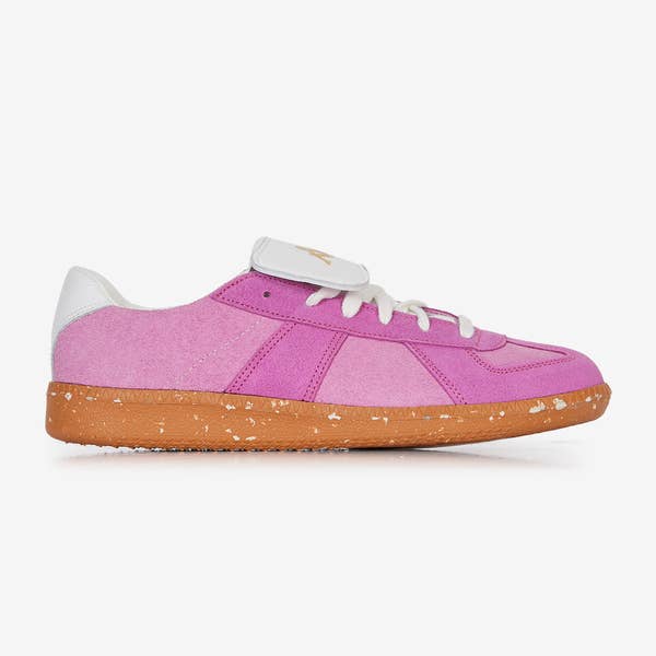 SOCCER TRAINER