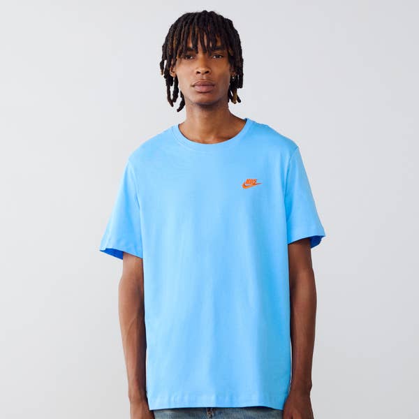TEE SHIRT CLUB