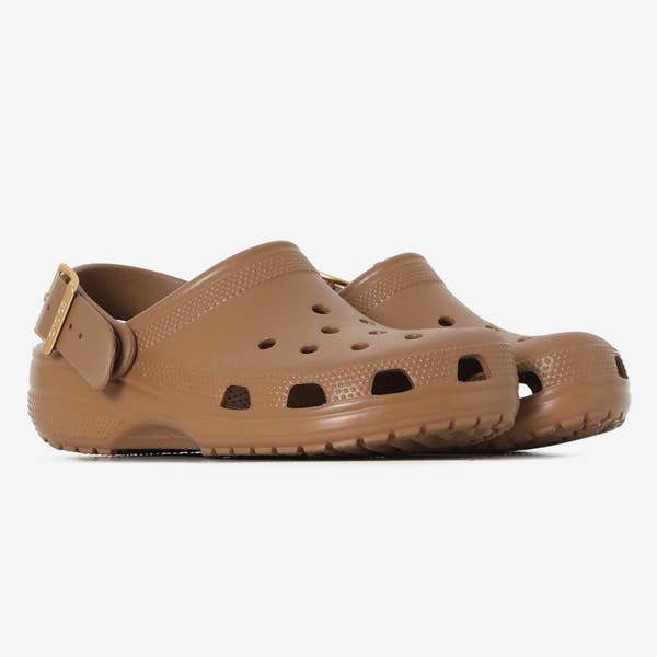 CLASSIC METALLIC BUCKLE CLOG