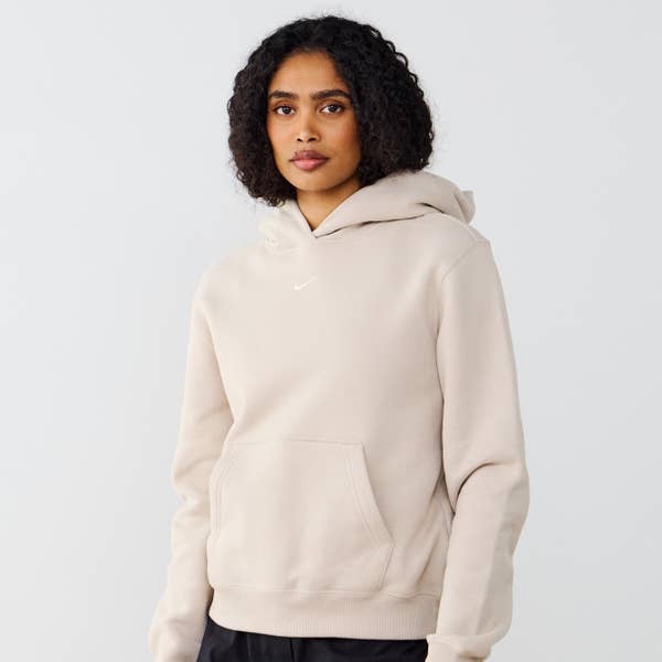 HOODIE STUDIO CENTERED LOGO