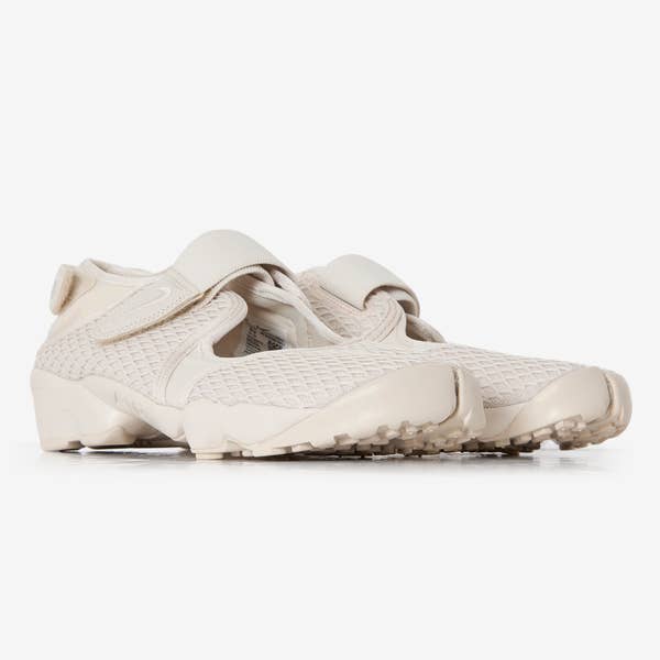 AIR RIFT