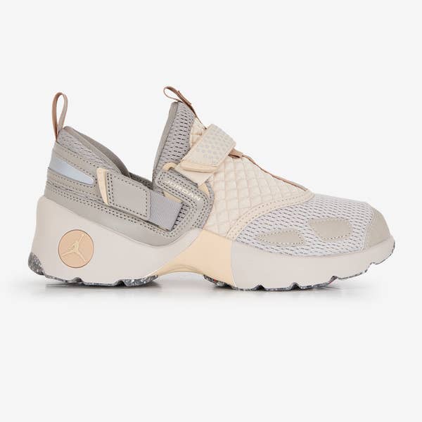 JORDAN TRUNNER LX